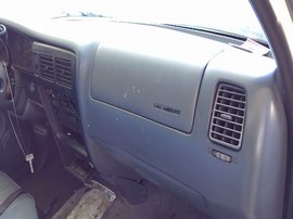 1998 TOYOTA TACOMA, WHITE, STD CAB, 2.4L, AT, 2WD,  Z25075